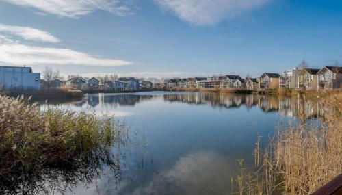 Wren Lodge HM11 HOT TUB Lakeside Spa Property - Foto 2