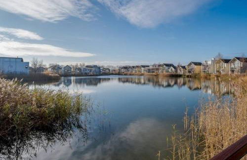 Wren Lodge HM11 HOT TUB Lakeside Spa Property - Foto 2