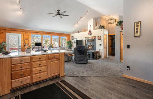 Cozy Mountain Cabin with Stunning Views - Foto 14