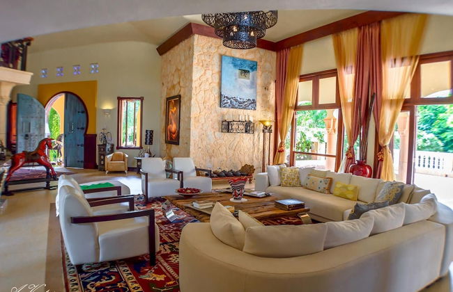 5-star Villa for Rent in Moroccan-style at Casa de Campo - Large Pool Jacuzzi Staff - Photo 11