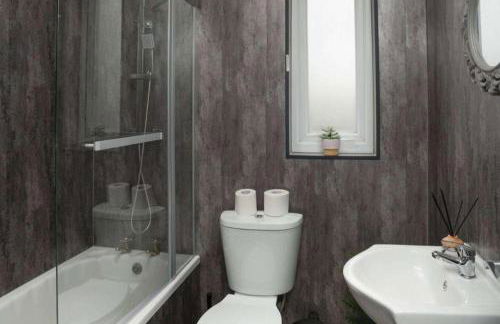 2-Bed Flat Wishaw Free Parking Family-Friendly - Foto 33