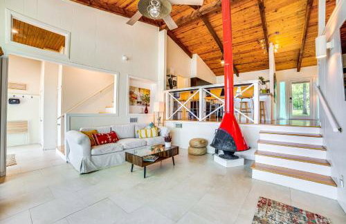 Live Lake Life! Enchanted Oaks Gem with Private Dock - Foto 6