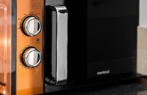 Spacious 5 Bedroom & 5 Bathrooms House - Garden - Parking - Netflix 376MW - Foto 32