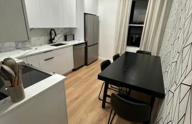 The View - Direct Bus Time Square NYC Breakfast Included - D - Foto 6