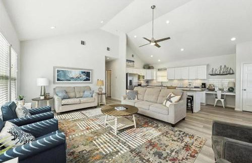 Beachfront Views with 3 bedrooms and 2 bathrooms - Foto 36