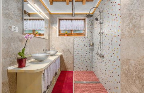 Family Villa Lipica with private pool and jacuzzi - Photo 30