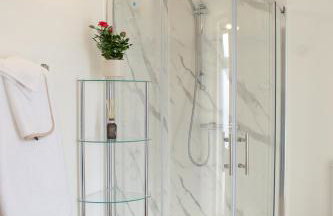 Bespoke 1 Bedroom Barn by Stansted Airport & Holiday Parking - Foto 11