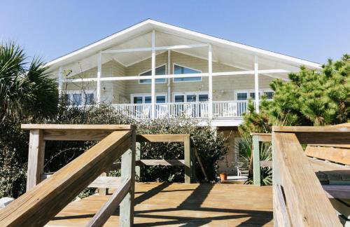 Beachfront home with expansive deck and direct beach access - Foto 5