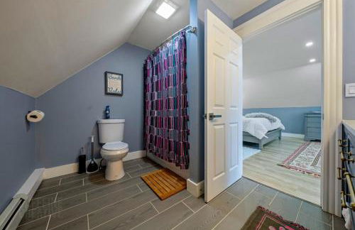 Luxe Coastal Retreat with Hot Tub & Spring Fires - Foto 43