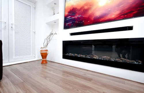 Cozy Place in Salford, Sleeps 8, 4 Bedroom, 5 Beds - Foto 1