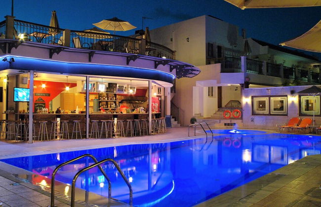 Bella Elena - Photo 33