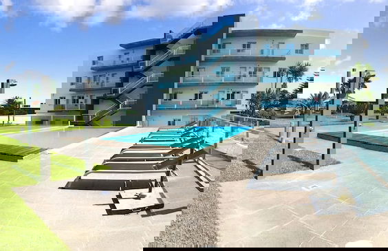 Whales Bay Hotel - Photo 72