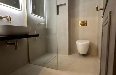 Magistrates Penthouse Suite - Town Centre Apartments with Spa - Foto 22