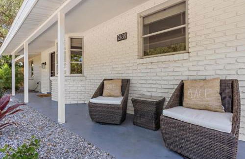 The Wisteria Oasis With heated pool and hot tub - Foto 35