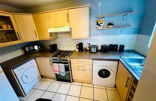 Pristine 2B Guest house near Luton Airport, L&D Hospital, Whipsnade Zoo & Leagrave Train Stn, Contractors - Foto 18