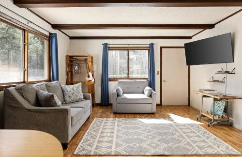 Cinders Whispering Waters and Wilderness Escape - Foto 8