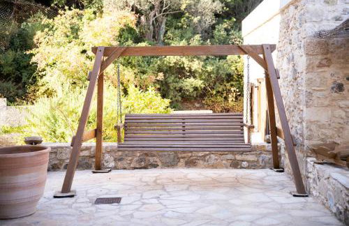 Chaihoutes stone House and Villa into Olive farm in Zia - Photo 31