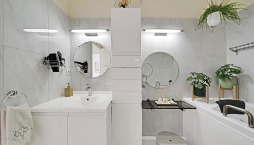 T5 Spacieux, Parking, Proche Gare et Centre - Foto 3