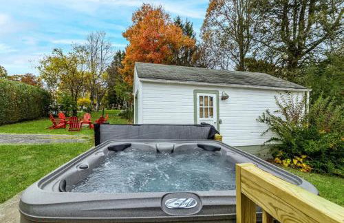 New River Gorge Cottage w Hot Tub, Fire Pit, Grill - Foto 20