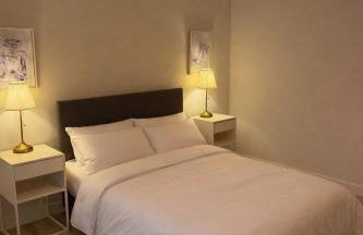 Stylish 2 bed Apartment, Rainham - Private Parking - Foto 16