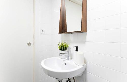 Vila Burgães by LovelyStay - Foto 26