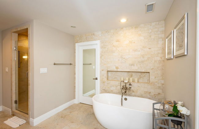 Spacious 6BR Beach Home With Elevator Decks - Ideal for Family Holidays Winter Escapes - Foto 49