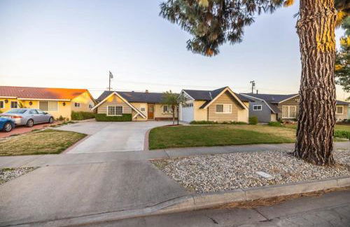 Marbella Lane - Charming 4BR Bungalo for Relaxing Retreat - Foto 90