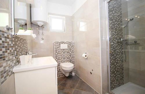 Villa Pasika with private 31m2 pool, summer kitchen with BBQ, 4 bedrooms - Photo 22