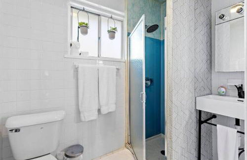 1 Block to Beach - 8BR 5BA Modern Historic Home - Foto 29