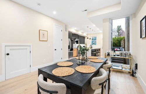 5-Bedroom Home with 2 Kitchens & Rooftop Deck, U Street and Shaw - Foto 29