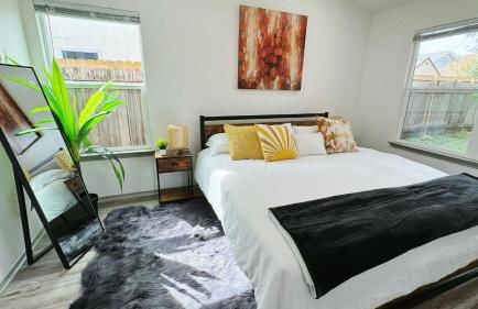 Relax Modern 3BR 2Bath - NW Austin, Sleeps 10 - Photo 17