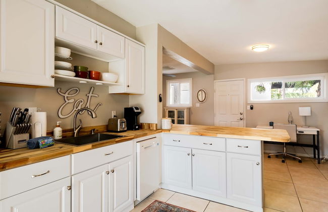 Movie Colony Oasis - Peaceful Walk to Downtown - Foto 39