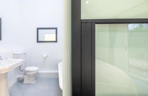 Funzi- Private Norfolk Retreat dog friendly garden - Photo 33