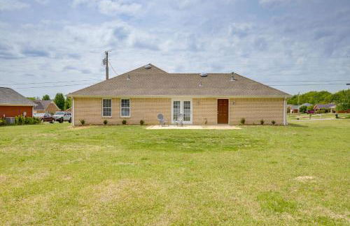 Patio and Spacious Yard Home in Athens - Foto 3
