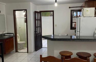 AP27 com 2 Suítes a Poucos Passos da Praia de Taperapuã - Foto 4