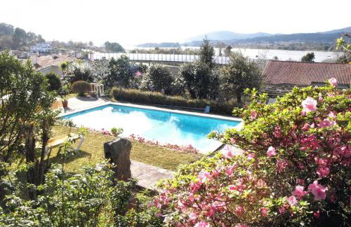 VNC13V4, encantadora casa e piscina, vista rio Min - Foto 3