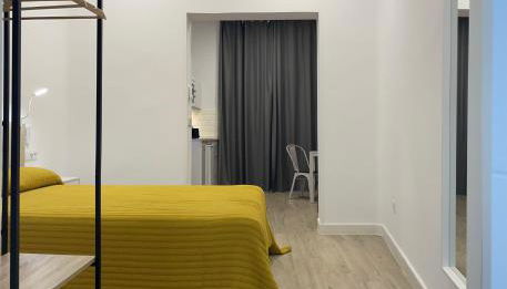 Brand NEW Studio Centro, Atocha - Museums - Foto 5, wardrobe