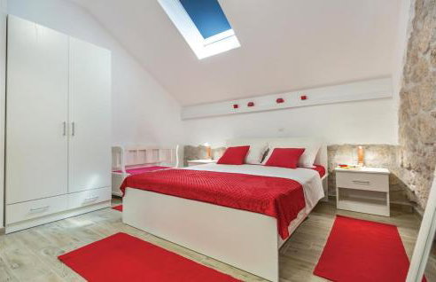 Awesome Home In Ploce With Jacuzzi - Foto 24