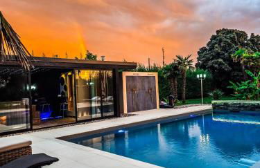 CasaKadd002LuxuryHeated Pool Garden Patio Barbeque - Foto 1