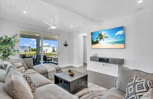 Bayview Pointe - Luxury home with heated pool! Near Anna Maria isle! - Photo 4