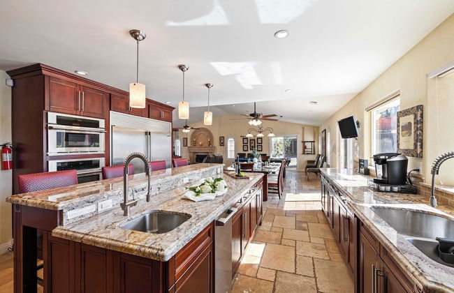 Chardonnay Charm by Avantstay Luxe Group Retreat w/ Pool Mins to Wineries - Foto 11