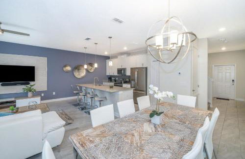 4964RS TOWNHOUSE 4 BEDROOMS & 3 BATHROOMS + POOL - Foto 2