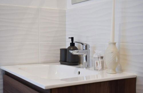 Renovated villa 400 meters from the sea with garden - Foto 11