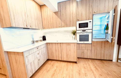 Miramar Luxurious apartment, 3 double rooms for 6 guests, free parking, terrace, new - Foto 24