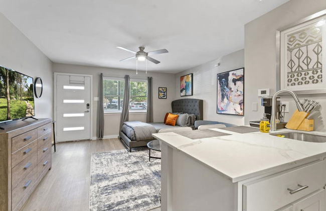 Quaint Studio Close to Downtown and Domain - Foto 1