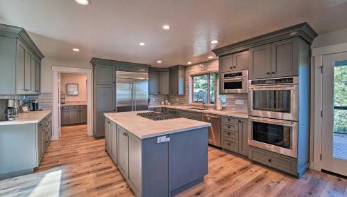 Hot Tub, Pool Table Luxe Reno Chalet with Mtn View! - Foto 5