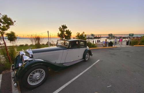 Entire house with Four Bedrooms, Hot Tub, BBQ, Private Backyard, FREE WiFi and Parking, near Seattle, EV - Foto 32