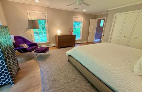 Beautiful House in the Woods, Huge Yard, Hot Tub - Foto 43