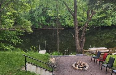 Moose Riverside Bungalow 3BR Home Old Forge NY - Foto 6