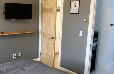 Spacious Country Retreat Near Syracuse Loft and Acres - Photo 5